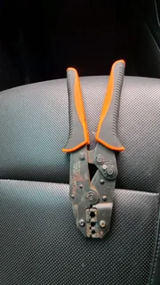 Crimping tool up for grabs only R150.