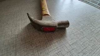 Wood Handle Nailing Hammer Curve Claw, 24 oz. Famastil.