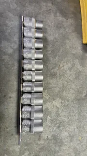 Sockets 10-19mm on plate for only R150.