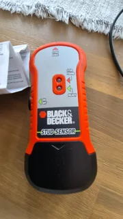 BLACK&#43;DECKER SF100 Wood Stud Finder.