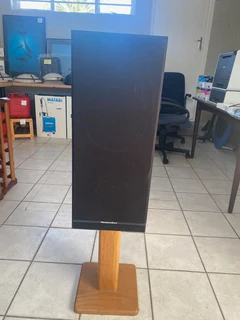 Speakers - Ad posted by Neil