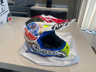 Helmet Airoh aviator 2.2 six days - Small size - Like new