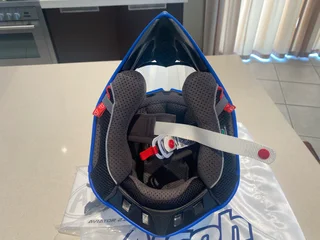 Helmet Airoh aviator 2.2 six days - Small size - Like new