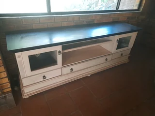 TV cabinet indoor/outdoor