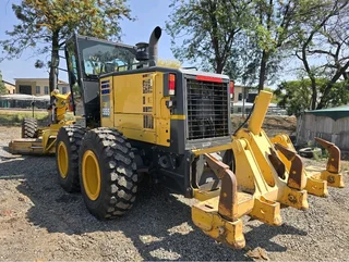 Komatsu GD555-6 Grader