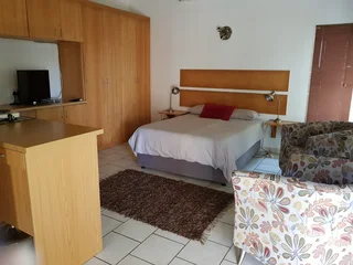 Fully furnished Bachelor and One bedroom flat in upmarket Meerensee , Richards Bay