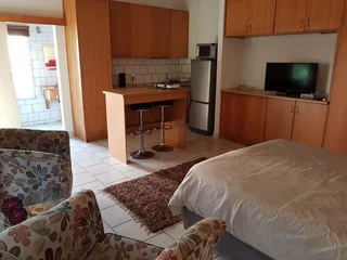 Fully furnished Bachelor and One bedroom flat in upmarket Meerensee , Richards Bay