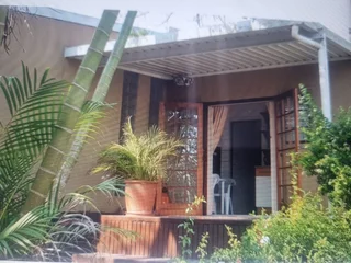 Fully furnished Bachelor and One bedroom flat in upmarket Meerensee , Richards Bay