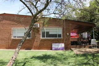 Educational / school building Rental