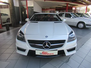 2012 Mercedes-Benz SLK 55 AMG Speedshift Plus 7G-Tronic