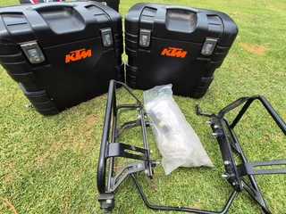 KTM1190 side/ Top paniers