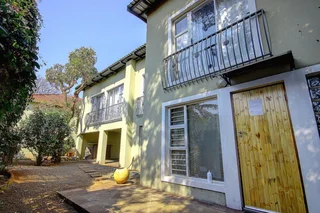 Large Single Rooms Available In Westdene Student Residence