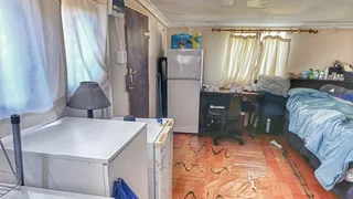 Charming 2-Bedroom Gem with Vineyard Views in Idasvalley