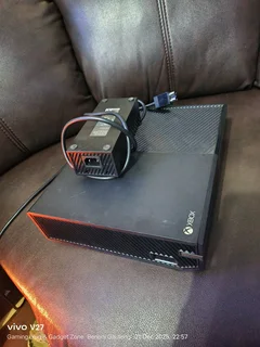 Xbox one &amp; box accessories