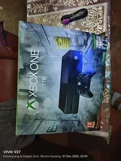 Xbox one &amp; box accessories