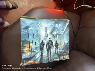 Xbox one &amp; box accessories