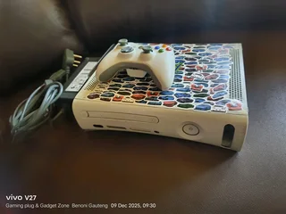 Xbox 360 phat 121 games loaded