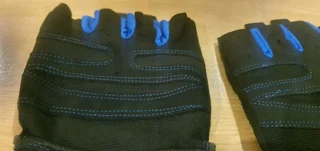 Gym weightlifting sports gloves brand new