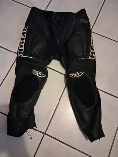 Leather motorcycle pants