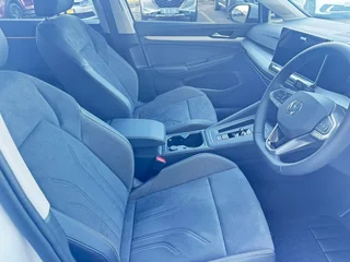 2025 Volkswagen Golf 1.4 TSI Life Tiptronic (110KW)