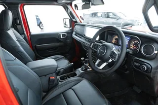 2025 Jeep Wrangler Sahara 2.0T A/T 4DR