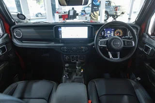 2025 Jeep Wrangler Sahara 2.0T A/T 4DR