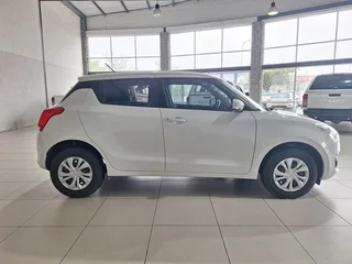 2023 Suzuki Swift 1.2I GL AMT, White with 24000km available now!