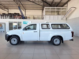 2022 Isuzu D-Max 250C Base, White with 107500km available now!