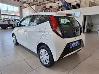 2019 Toyota Aygo 1.0 5-Door, White with 75000km available now!