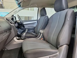 2014 Isuzu KB 300 D-TEQ D/Cab LX, Grey with 155800km available now!