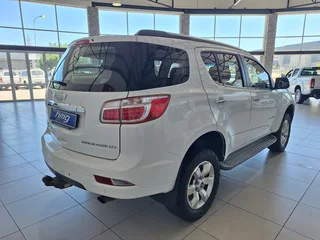 2013 Chevrolet Trailblazer 2.8 LTZ 4x4 AT, White with 202000km available now!