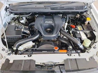 2022 Isuzu D-Max 250 HO Hi-Rider D/Cab 4x4, White with 120500km available now!