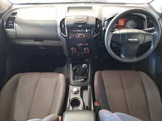 2022 Isuzu D-Max 250 HO Hi-Rider D/Cab 4x4, White with 120500km available now!