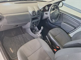 2018 Nissan NP200 1.6 8V AC Safety Pack, White with 65500km available now!