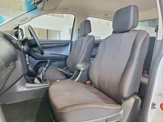 2022 Isuzu D-Max 250 HO Hi-Rider D/Cab 4x4, White with 122500km available now!