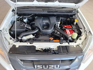 2021 Isuzu D-Max 250 HO Hi-Rider D/Cab 4x4, White with 183500km available now!