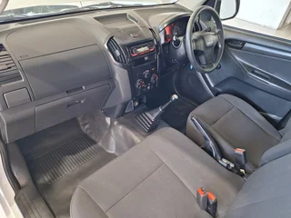 2020 Isuzu D-Max 250 HO Fleetside (safety), White with 66000km available now!