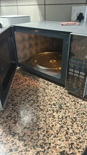 Defy Microwave Microwave - Model DMO 391