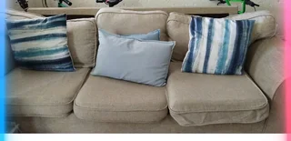 Couch - Ad posted by tafadzwa el-marie Mlambo