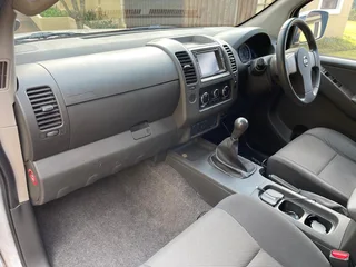 2015 Nissan Navara 2.5 dCi 4x2 LE D/Cab