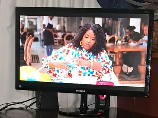 27inches Samsung monitor