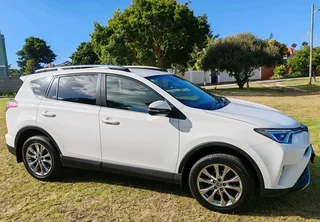 2017 Toyota Rav4 2.2 Diesel VX All wheel drive automatic - only 119 100 kms!