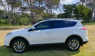 2017 Toyota Rav4 2.2 Diesel VX All wheel drive automatic - only 119 100 kms!