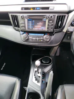 2017 Toyota Rav4 2.2 Diesel VX All wheel drive automatic - only 119 100 kms!