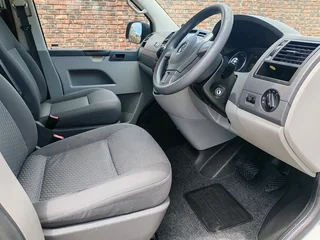 2014 VW T5 Transporter 2.0 Tdi(132kw) Crewbus SWB 4-Motion DSG Automatic