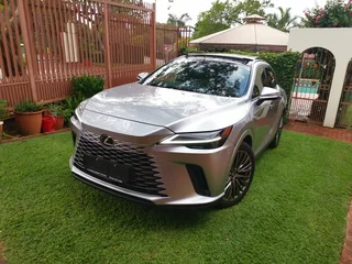 2024 Lexus RX 450h&#43; PHEV (Plug-in Hybrid) 14 900km