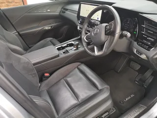 2024 Lexus RX 450h&#43; PHEV (Plug-in Hybrid) 14 900km