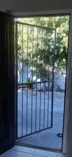 Grassy Park Batchelor Flat R5000