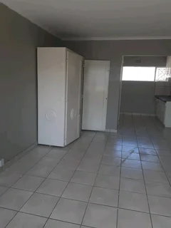 GRASSY PARK BATCHELOR FLAT R5000