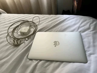 Apple Macbook